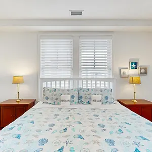 Apartment The Sanctuary - A Wave From It 201b, Virginia Beach